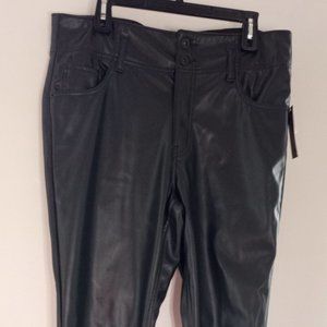 'NO BOUNDARIES' Faux Leather High Rise Skinny Size 17 NWT